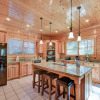 Отель Unbridled Spirit 5 Bedroom Home with Hot Tub, фото 15