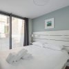Отель Newly Refurbished 2 Bedroom Flat In Fulham, фото 16