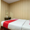 Отель OYO 741 Hotel Labuhan Raya, фото 5