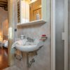 Отель Luxurious Villa in Cortona Tuscany with Hot Tub, фото 18