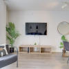 Отель Spacious 2BR Condo at Ballston, фото 29