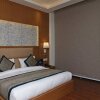 Отель Oyo 10824 Hotel Star Suites, фото 12