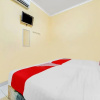 Отель OYO 90768 Endrayanti Inn Syariah, фото 15