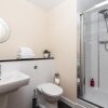 Отель 2 Bedroom 2 Bathroom Apartment in Central Milton Keynes with Free Parking and Smart TV - Contractors, фото 13