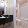 Отель Canadas Best Value Inn & Suites Vernon, фото 8