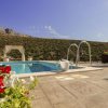 Отель Premium Holiday Home In Ku Ine Mravinci With Swimming Pool, фото 3
