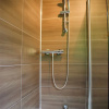 Отель Modern 2 Bedroom Ground Floor Flat with Parking, фото 6