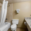 Отель Quality Inn & Suites Des Moines - Merle Hay Road, фото 40