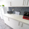 Отель Studio Available Close to Queen Elizabeth Hospital, фото 5