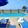 Отель Blue - Beach Front Spectacular Villa Sleeps 10, фото 38