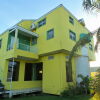 Отель Caribbean Holiday Apartments в Сен-Джонсе