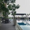 Отель Comfortable Pool View Studio Room At Gateway Park Lrt City Bekasi Apartment, фото 5