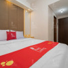 Отель RedLiving Apartemen Transpark Juanda - F88 Tower Jade, фото 6