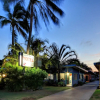 Отель Bargara Gardens Motel & Holiday Villas, фото 1
