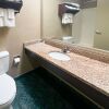 Отель Clarion Inn & Suites, фото 8