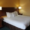 Отель Fairfield Inn & Suites by Marriott Frankfort во Франкфорте