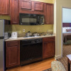 Отель Crestwood Suites Lakeland, фото 9
