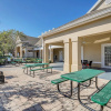 Отель Modern & Comfy 20min to Disney Queenbeds, фото 18