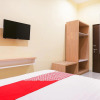 Отель OYO 90033 DeHome Family, фото 16