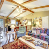 Отель Pine Tree Haven - Two Bedroom Home, фото 10