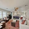 Отель Charming W/ Chic Decor -- Walk To Downtown 3 Bedroom Home, фото 10