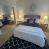 Отель 2 bedroom luxury apt near Venice Beach в Лос-Анджелесе