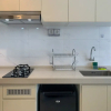 Отель High Floor And Comfy Studio Sky House Bsd Apartment, фото 13