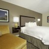 Отель Hampton Inn & Suites Rockville Centre, фото 39