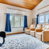 Отель Family Mountain Home, Sleeps Up To 12, Private Hot Tub! 4 Bedroom Home by RedAwning, фото 5