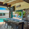 Отель Canalfront Dream Pool, Dock & 3 Blocks To Beach! 5 Bedroom Home, фото 15