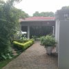 Отель Rosebank Lodge Guest House в Йоханнесбурге