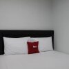Отель RedDoorz near Lippo Village 3, фото 13