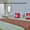 Отель Sisco Bed & Breakfast Apartment Bandung by ZEN Rooms, фото 23