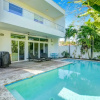 Отель Miami Abode - Private & Sanitized, Perfect for Working From Home. Private Pool, Pet Friendly. Super-, фото 13