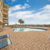 Отель Exceptional Condo Directly on Beach With Pool, фото 28