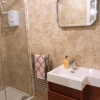 Отель Flat 1 Modern studio flat with free parking, Netflix and private entrance, фото 11