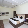 Отель OYO Flagship 120 Gupta Inn Cantonment, фото 21
