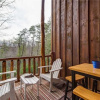 Отель Peaceful Mountain Gem 1 Bedroom Hot Tub Wifi Air Hockey Sleeps 6, фото 5