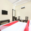 Отель Oyo 15534 Hotel Milan Palace, фото 2