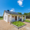 Отель Appian Way Celtic Cottage, фото 3