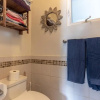Отель Newport Beach House 1 block from the beach FREE pickleball courts and 4 beach cruisers, фото 2