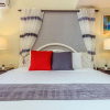Отель Sleeps 16 Palm Beach - 6BR Villa w Private Pool, фото 7