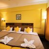Отель Oyo 17233 Hotel Raj Resort, фото 5