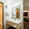 Отель Quality Inn & Suites, фото 8