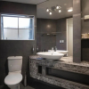Отель Central Style - 3 Bedroom Townhouse with Lakeview, фото 9