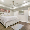 Отель Brand New Poolside 1 Bedroom Condo, фото 30