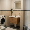Отель Exquisite 3BR Penthouse w Balc TV & Prkg, фото 8