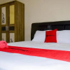 Отель Reddoorz Near Taman Pelangi Jogja, фото 4