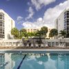 Отель Le Cartier 420 by Go Florida Condo, Sunny Isles в Санни-Айлс-Биче