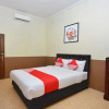Отель OYO 810 Idola Residence, фото 5